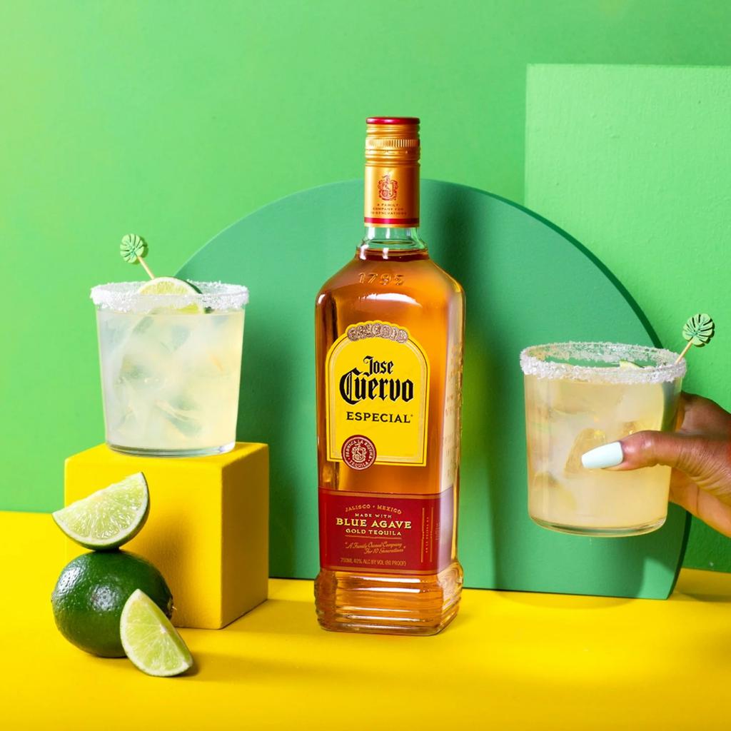 Jose Cuervo Special Gold Botella de Tequila 750 mL / 25 oz Tequila