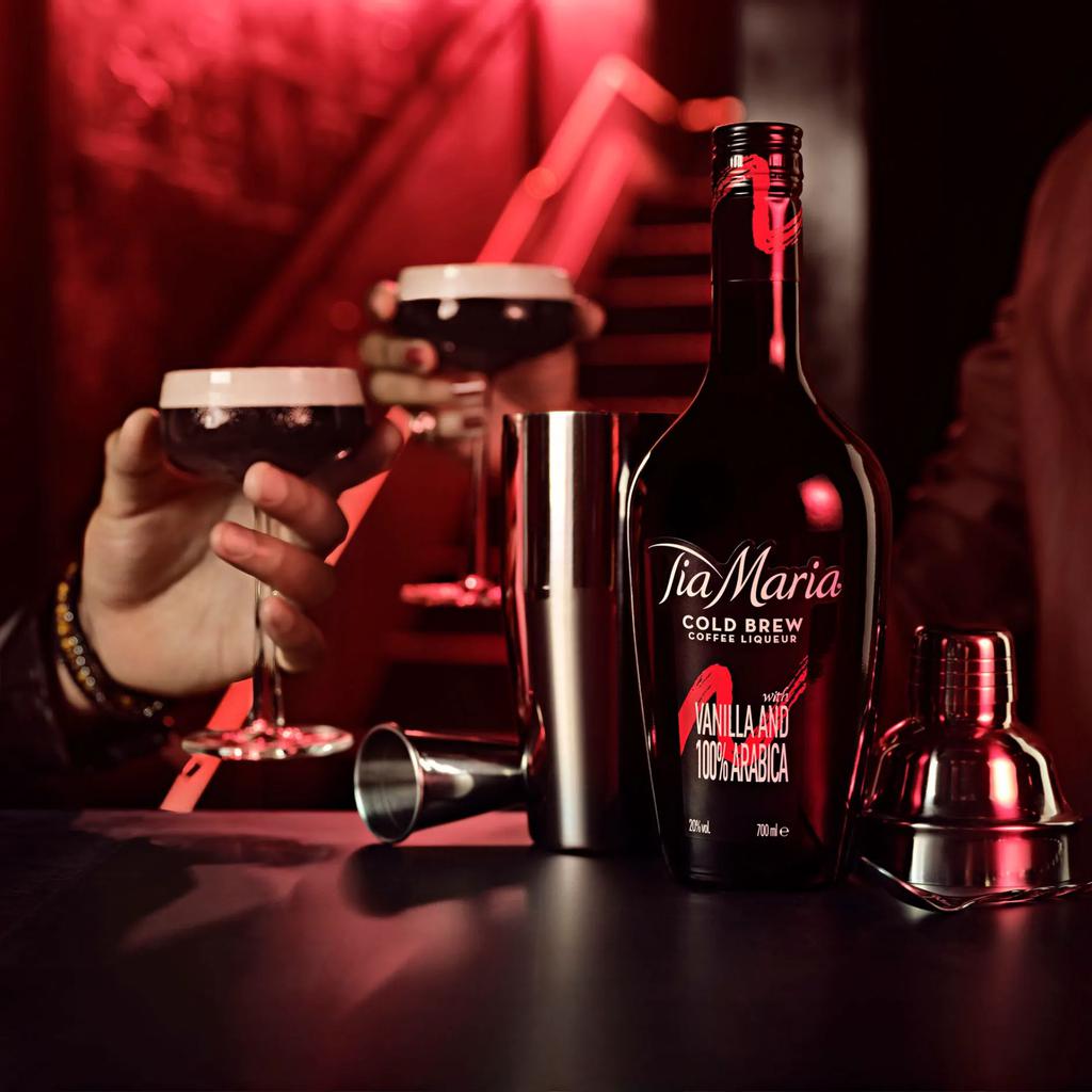 Tia Maria Licor de Café 700 mL + 2 Copas Otros licores