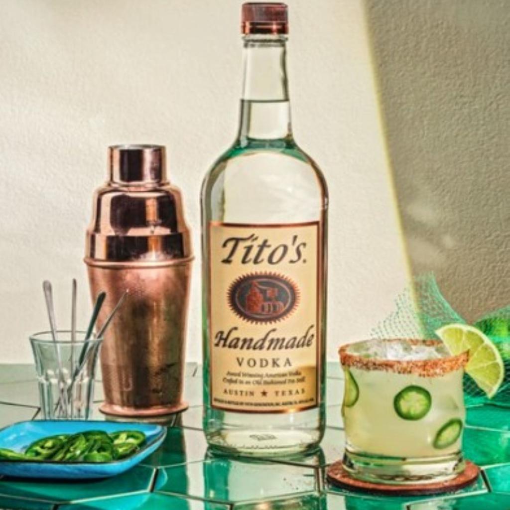 Tito's Handmade Vodka 750 mL / 25.4 oz Vodka | PriceSmart | Costa Rica