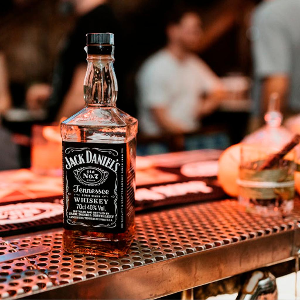 Jack Daniel's Whisky Tennessee Etiqueta Negra 1 L / 33.81 oz