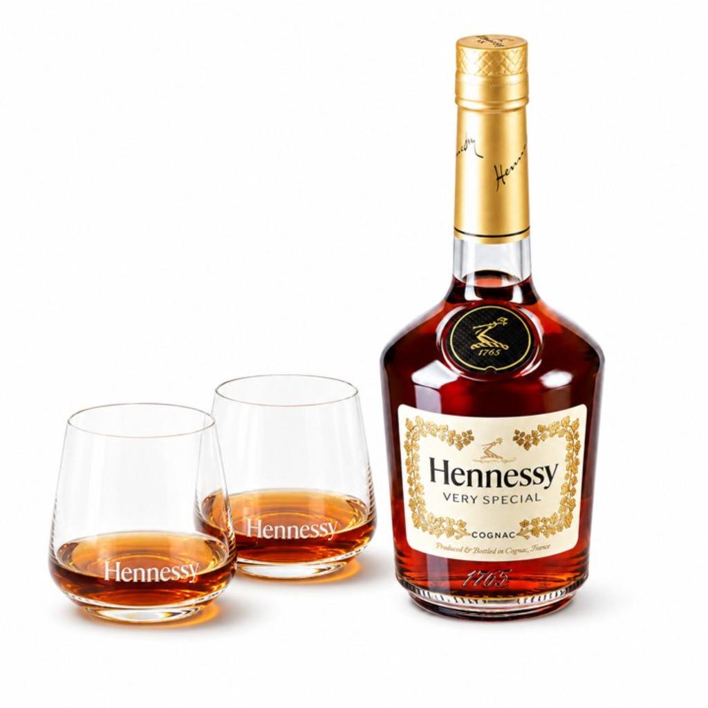Hennessy Very Special Cognac 700 mL + 2 Glasses Cognac
