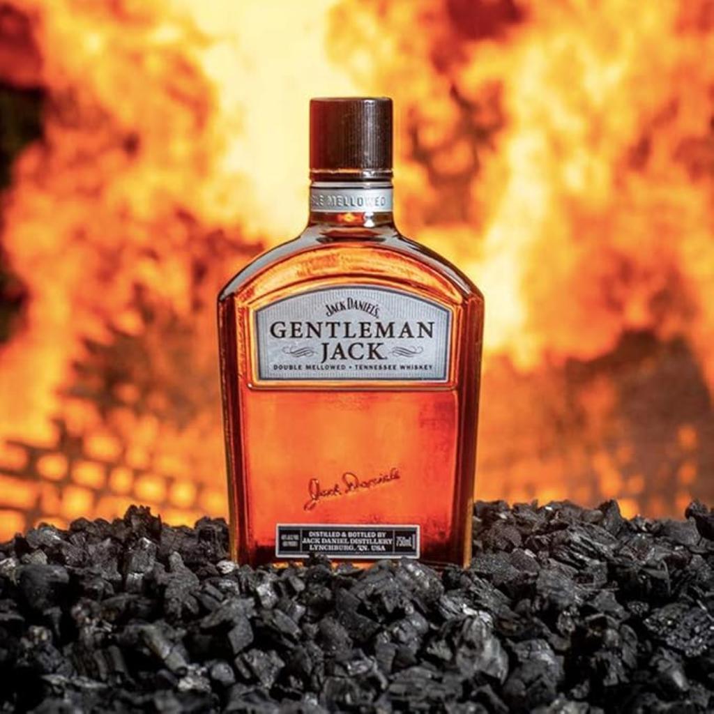 Gentleman Jack Tennessee Whiskey 750 mL + 2 Vasos Whisky
