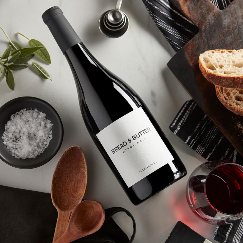 Bread & Butter Vino Tinto Pinot Noir 750 mL / 25.36 oz Vino tinto