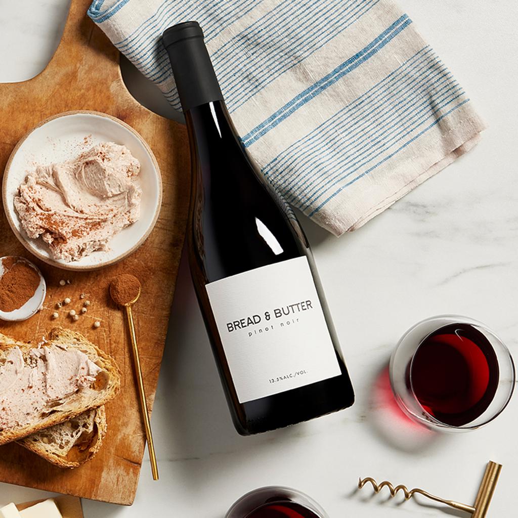 Bread & Butter Vino Tinto Pinot Noir 750 mL / 25.36 oz Vino tinto